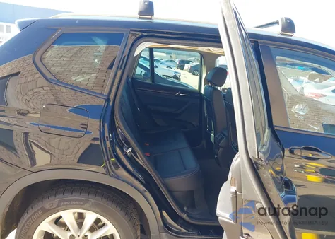 2017 BMW X3 xDrive28I z USA, uszkodzony, nr VIN 5UXWX9C31H0T21927